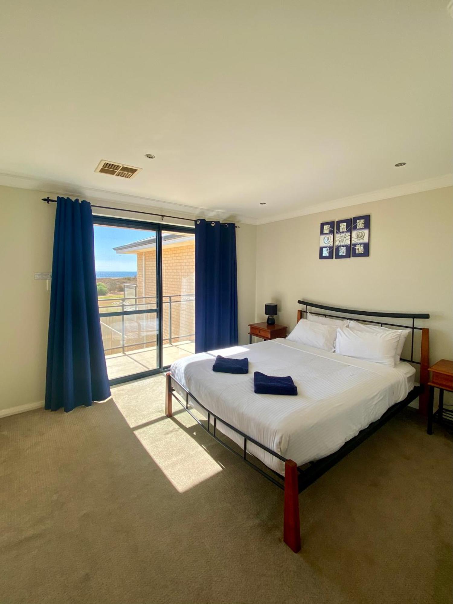Port Denison Beach Resort Luaran gambar